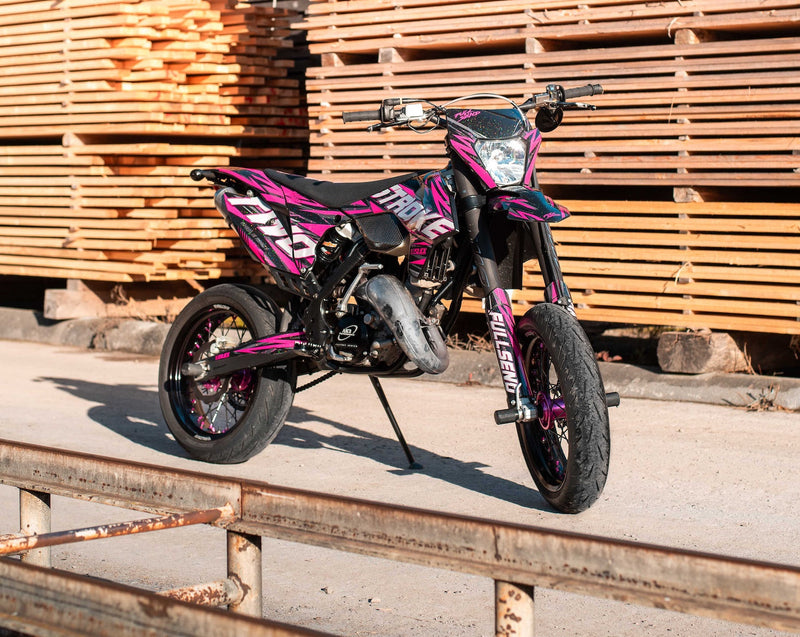 KTM EXC 125 Supermoto - One For The Girls (And The Boys!)