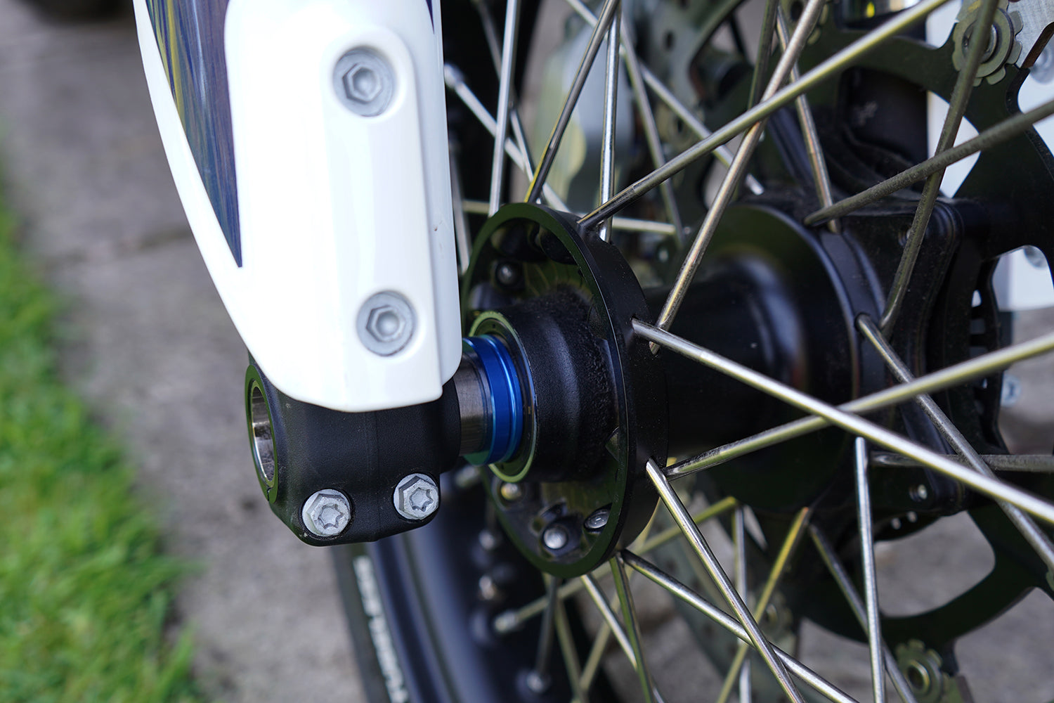 HUSQVARNA 701 SUPERMOTO 2016-2023 AS3 FRONT WHEEL SPACERS BLUE