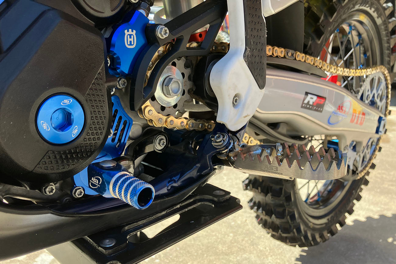 AS3 TITANIUM FOOT PEGS | HUSQVARNA TC125 250 2023 FC 250 350 450 23-25
