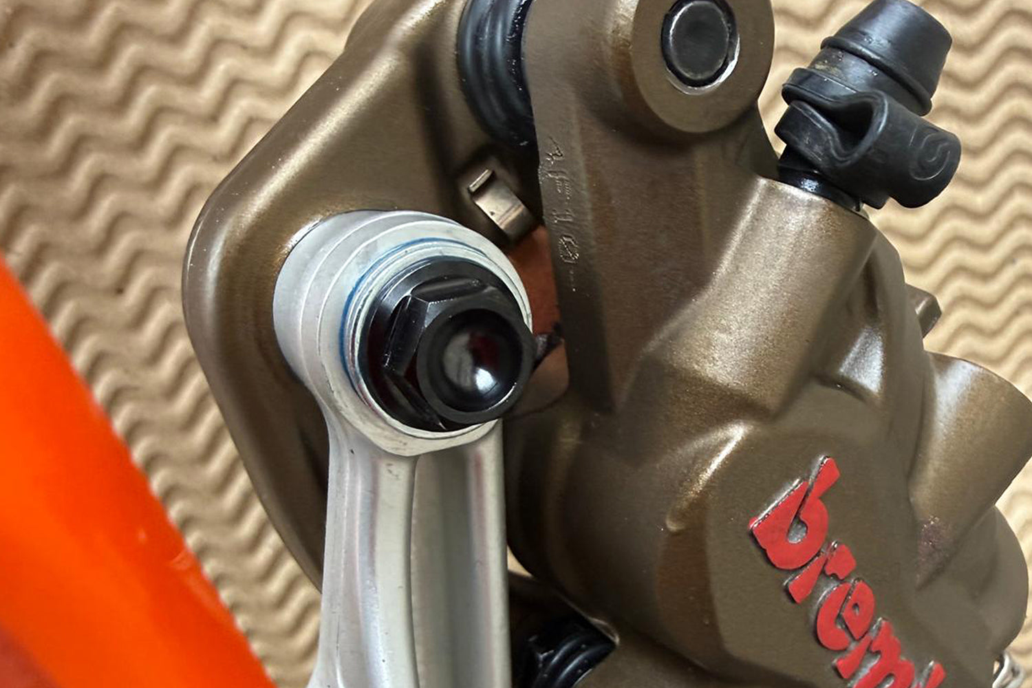 S*3様 KESSLER Race Titanium 6mm径ベイル アルペンビ AS3 TITANIUM FRONT BRAKE CALIPER MOUNT BOLTS | KTM 125-500 SX EXC XC-F