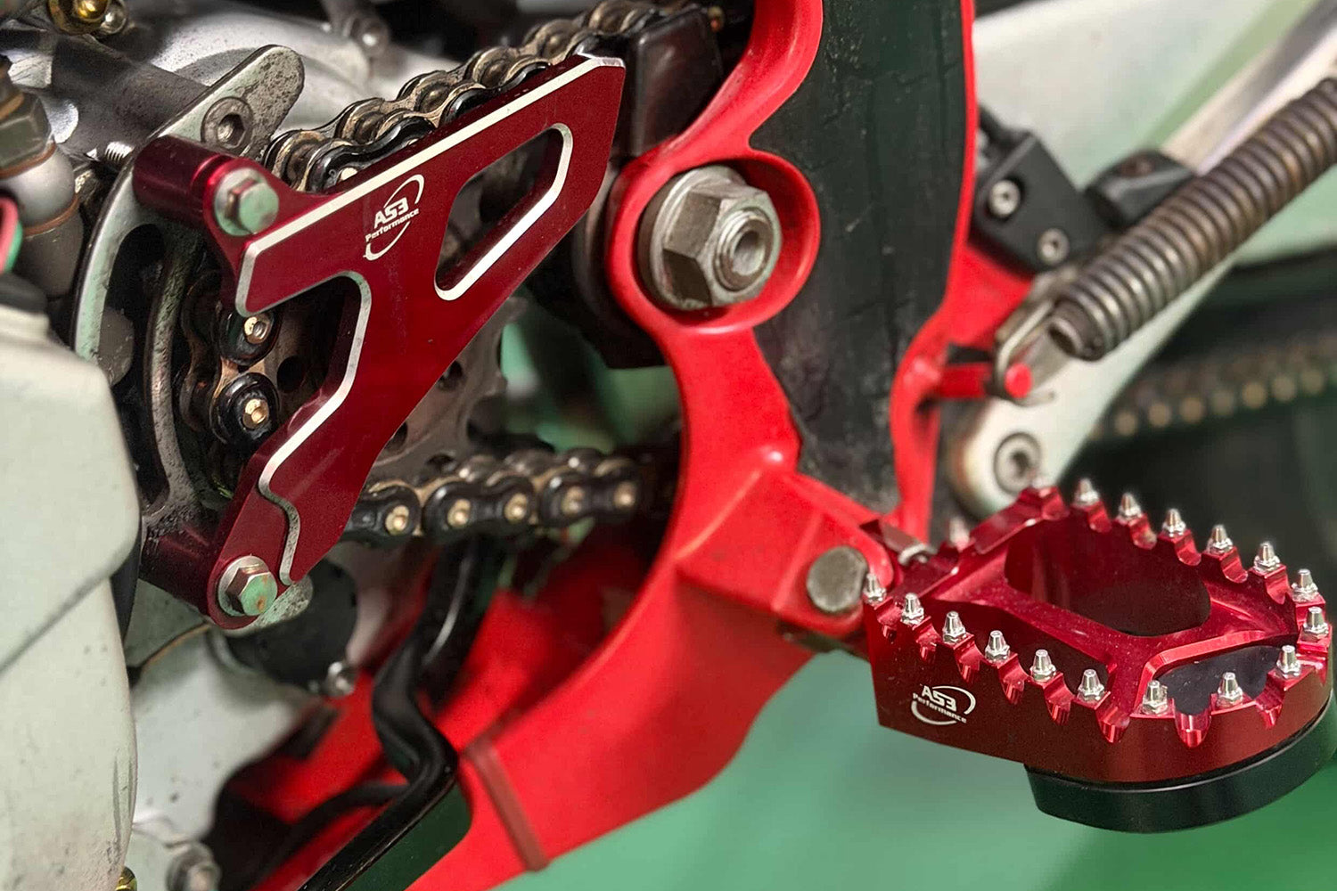 SWM RS 300 R RS 500 R 2016-2020 AS3 FRONT SPROCKET GUARD COVER RED